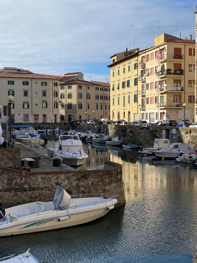 Renovated Apartment With 3 Bedrooms In An Historic Palazzo Between Port And Old Town Livorno Exterior foto