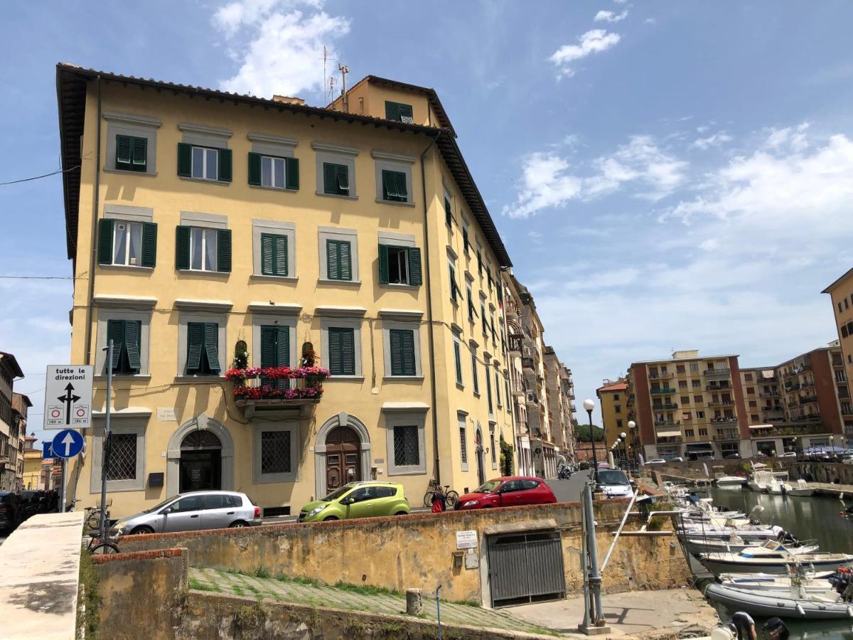 Renovated Apartment With 3 Bedrooms In An Historic Palazzo Between Port And Old Town Livorno Exterior foto