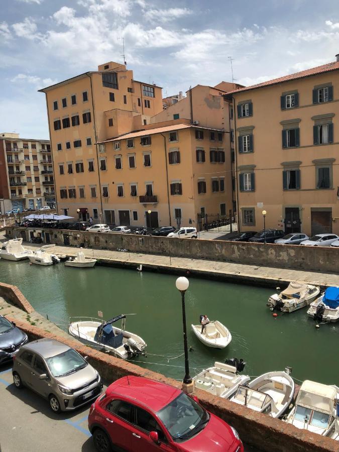 Renovated Apartment With 3 Bedrooms In An Historic Palazzo Between Port And Old Town Livorno Exterior foto